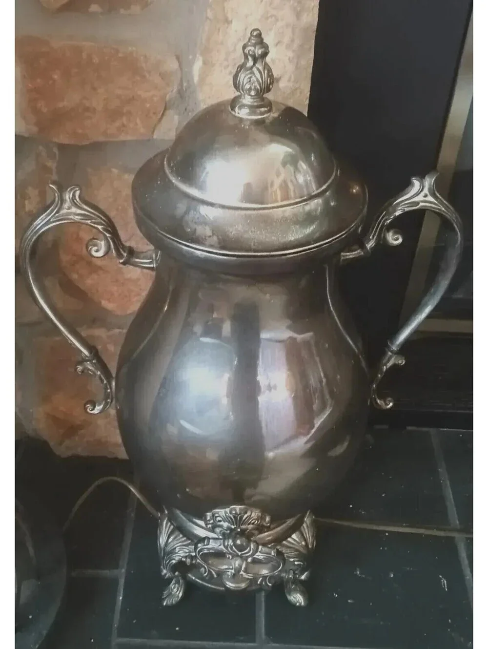 Vintage Silver plated Coffee Tea Urn Decanter Server Samovar Made in Indonesia.